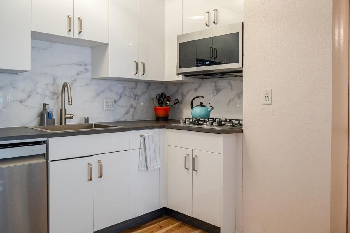With Pool In The Heart Of Missionvalley Apartment San Diego
