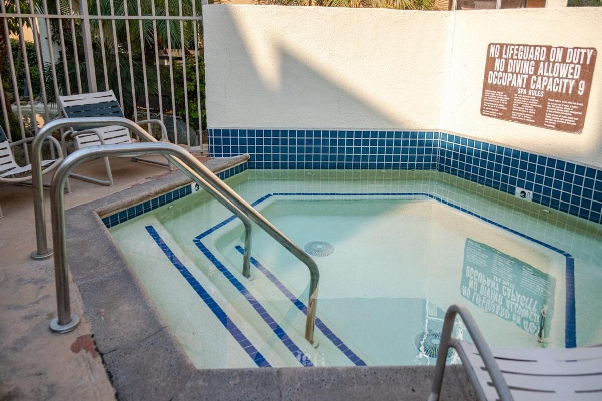 With Pool In The Heart Of Missionvalley Apartment San Diego
